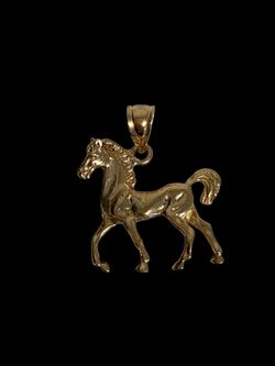 1" Gold Horse pendant #31086