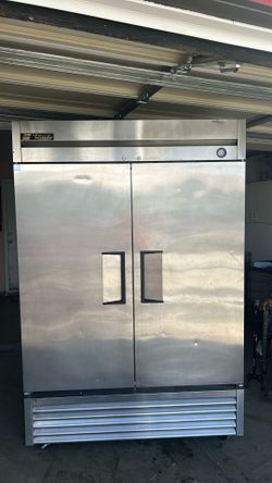 True T-49F Commercial Reach-In Freezer – Works Great