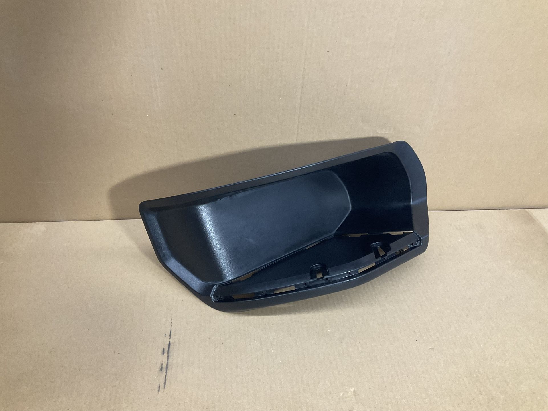 OEM GM Rear Bumper Step Insert Right (contact info removed)1 Silverado Sierra 2019-2025 