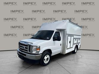 2024 Ford E-350 Recortado