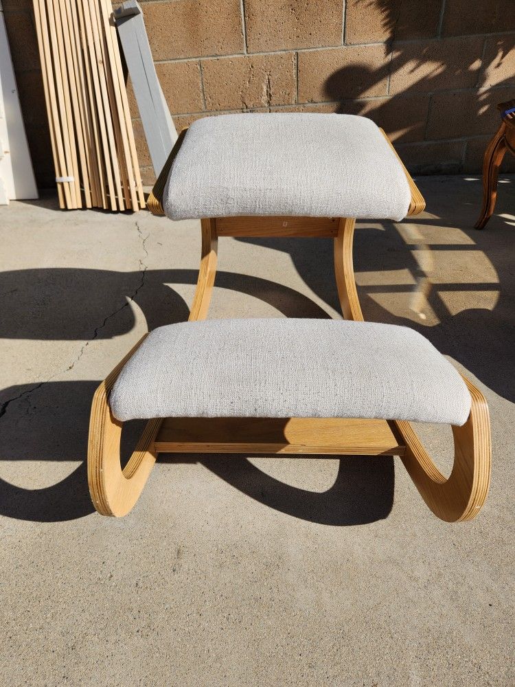 Ergonomic Kneeling chair