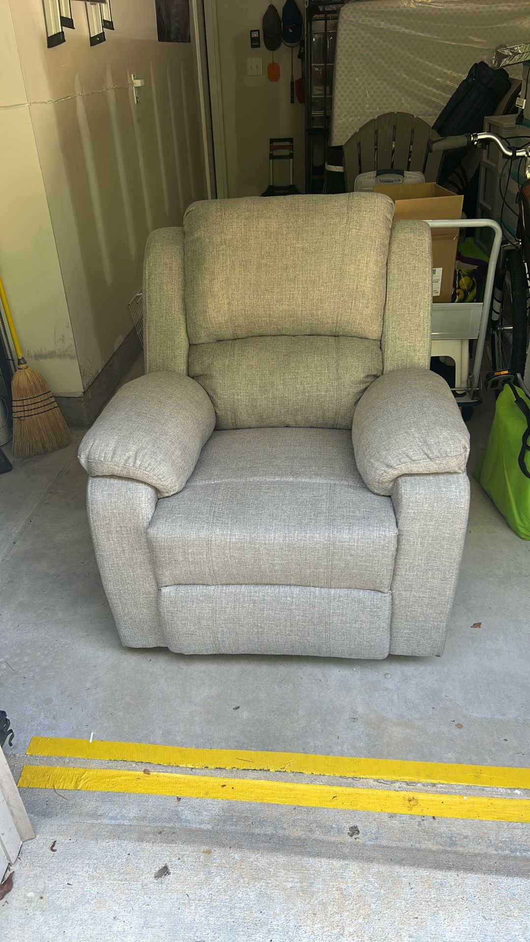 Recliner/Rocker Fabric, Like New