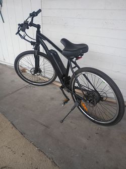 Electric E bike runs good with charger ,peddle assist and throttle 240$