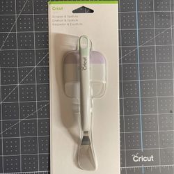 Cricut Portable Trimmer & Cricut Scraper, Spatula