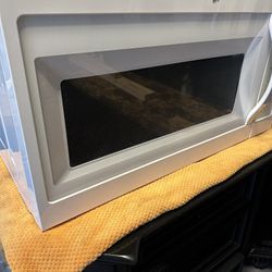 Whirlpool Microwave 