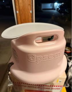 Upseat baby chair