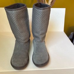 Women Skechers Boots 