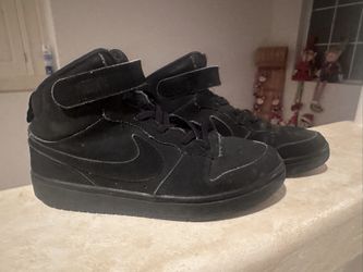 Black Nike 