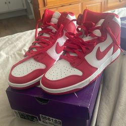 Nike  Dunk High University Red