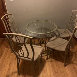Table & Chairs