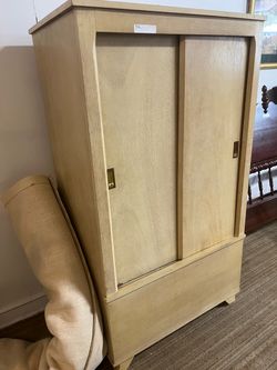 Light Wood Wardrobe Cabinet with Sliding Doors