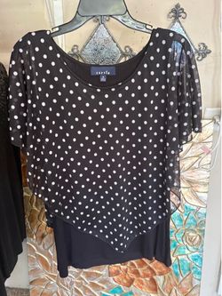 Beautiful Ladies Tops Size XL ($5-$10/each)