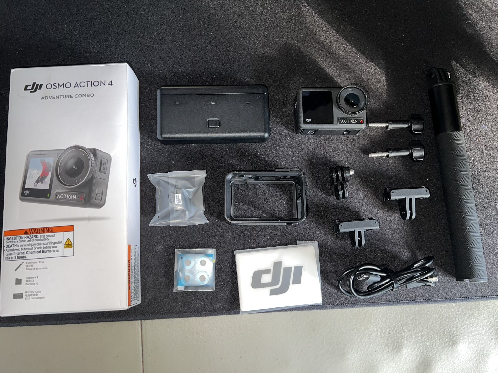 DJI Osmo Action 4 Adventure Combo