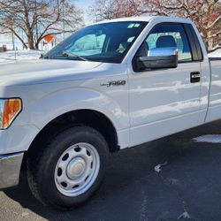 2014 Ford F150 XL Pick Up Truck 8ft Bed 