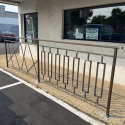 Custom Metal Railings 