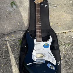 Guitarra Con Estuche Y Amplificador