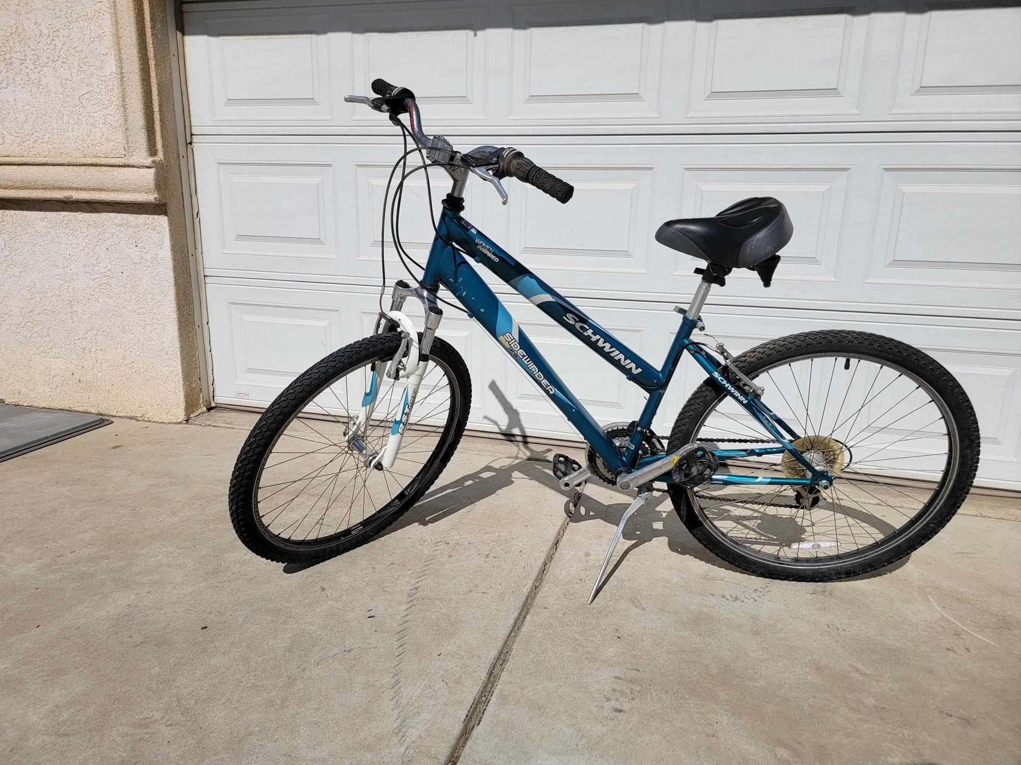Women's Schwinn 26" Mountain bike.