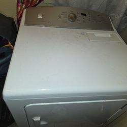 Almost New Dryer Kenmore 