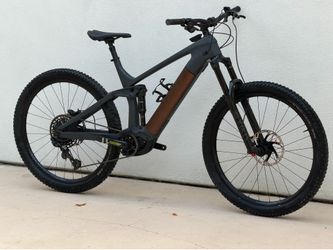 2022 Trek Rail 9.7 Project One (Low Miles)