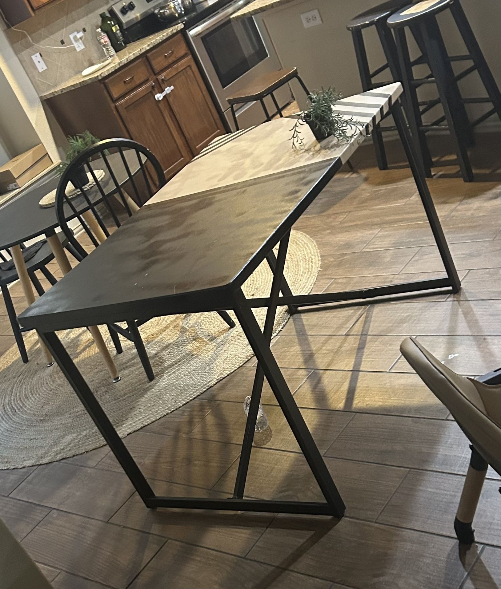 FREE SMALL TABLE
