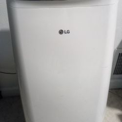 LG Portable AC 8,000 BTU – Works Perfect – Full Window Kit Included