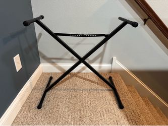 Adjustable folding keyboard stand