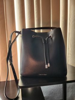Calvin Klein Gabrianna Novelty Bucket Women's Shoulder Bag 
