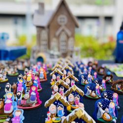 Nativity set hand made/ pesebres de navideños hechos a mano !