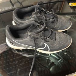 Nike Men’s Size 6 Baseball/Football cleats 