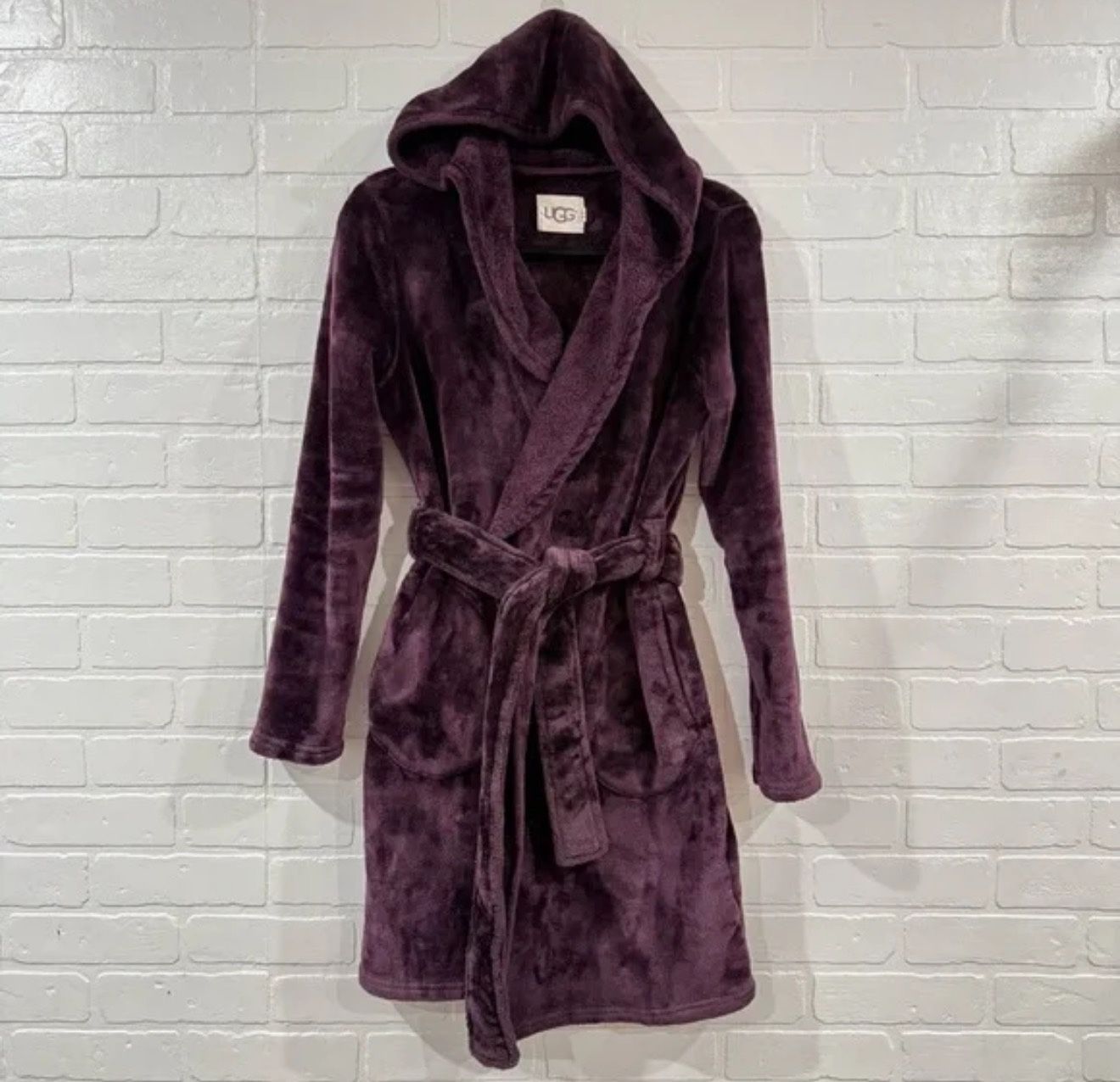 ✨ UGG Miranda Fleece Hooded Robe – Brand New, Never Worn! ✨