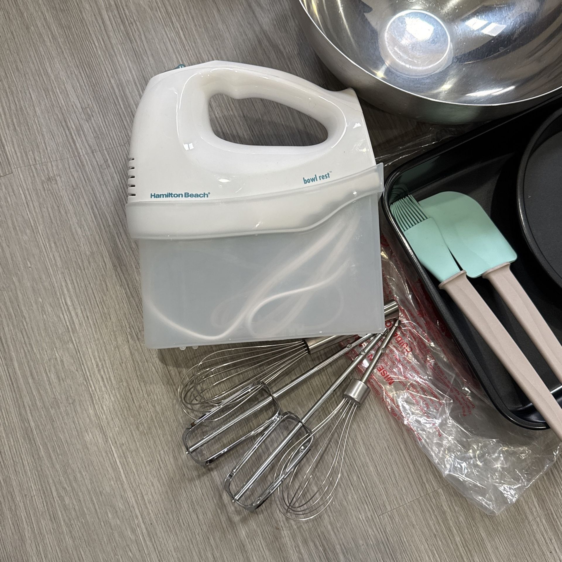 Hamilton Beach 6-Speed Electric Hand Mixer
