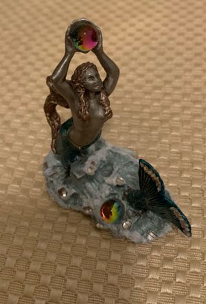 Diving Musky Pewter Figurine