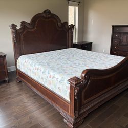 A.R.T Old World Estate King Bed Furniture Set