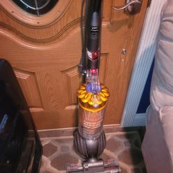 Dyson DC40
