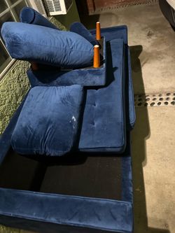Sofas free