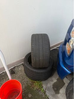305/30/20 tires