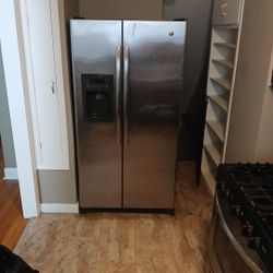 GE Refrigerator 