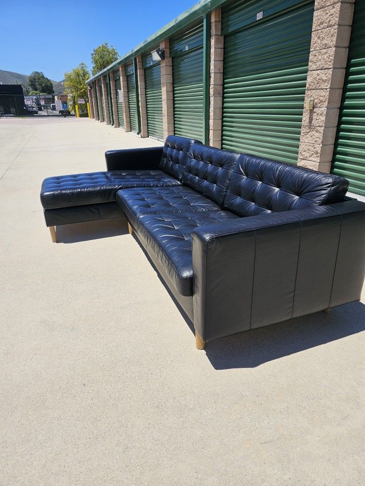 Free Delivery! L Shape 2-Pc Sectional (Perfect For Apartments)