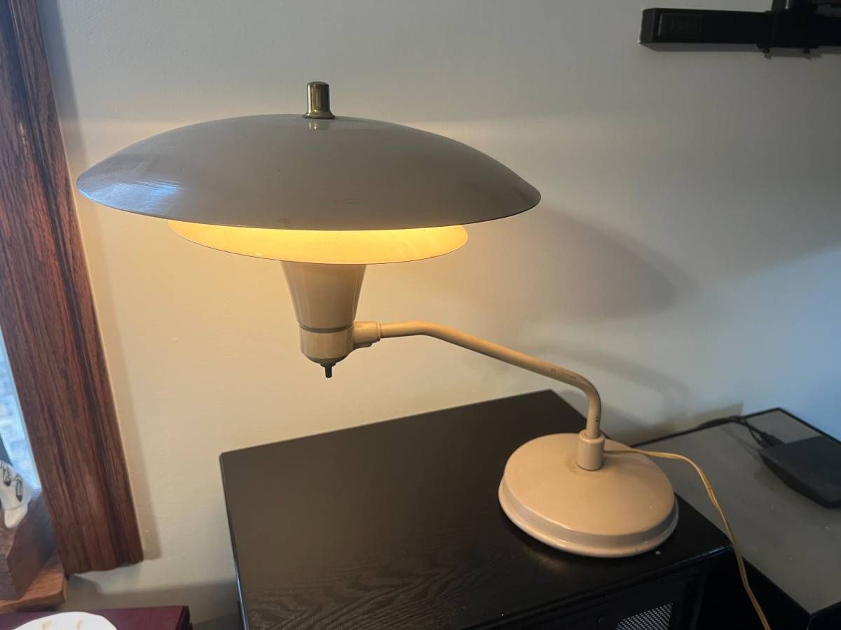 Midcentury Flying Saucer Desk Lamp by Art Speciality Chicago, 1950s