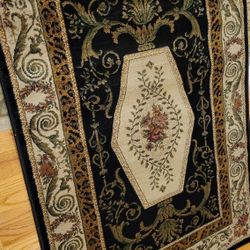 Beautiful Oriental Floor Rug