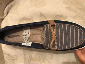 Grasshoppers brand women’s size 10