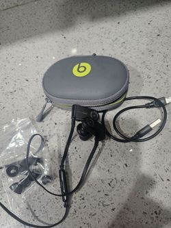 Beats By Dr Dre Powerbeats3 wireless earbuds-Black