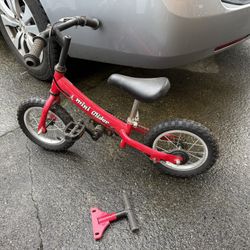 Kid 12 Inch Glide Bike With Pedals 