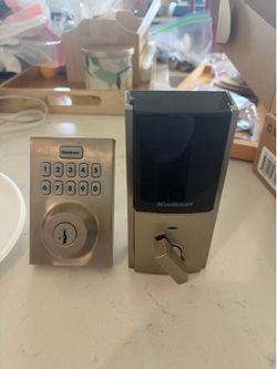 Kwikset smart door key set