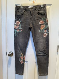 Zara  Dark Gray Floral Skinny Jeans