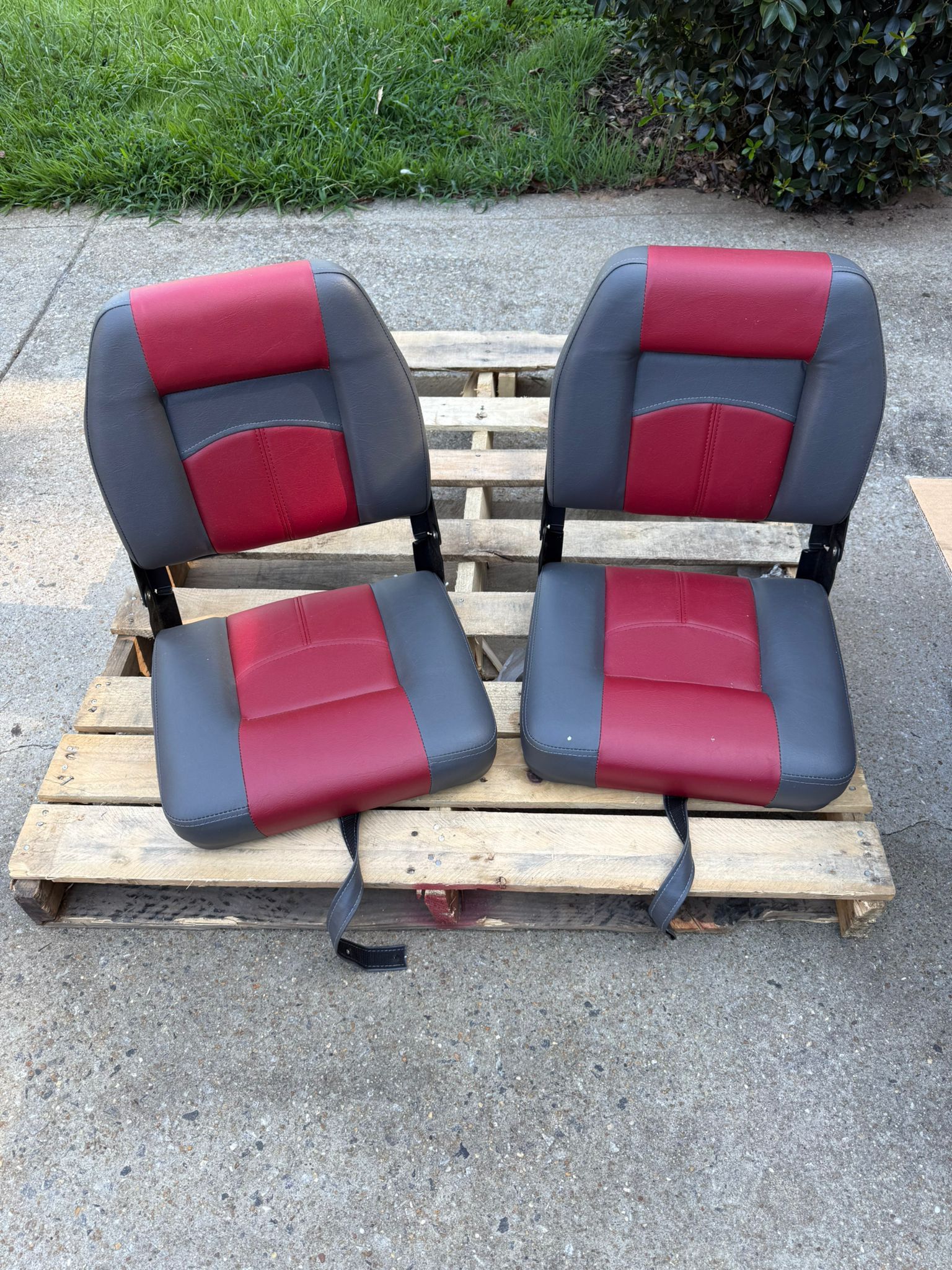 NORTHCAPTAIN Deluxe Charcoal/Wine Red Low Back Folding Boat Seat, 2 Seats