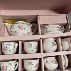 Porcelain play Tea Set