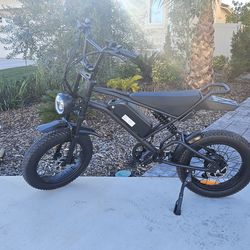 32 MPH Upgraded Fat Tire E-Bike