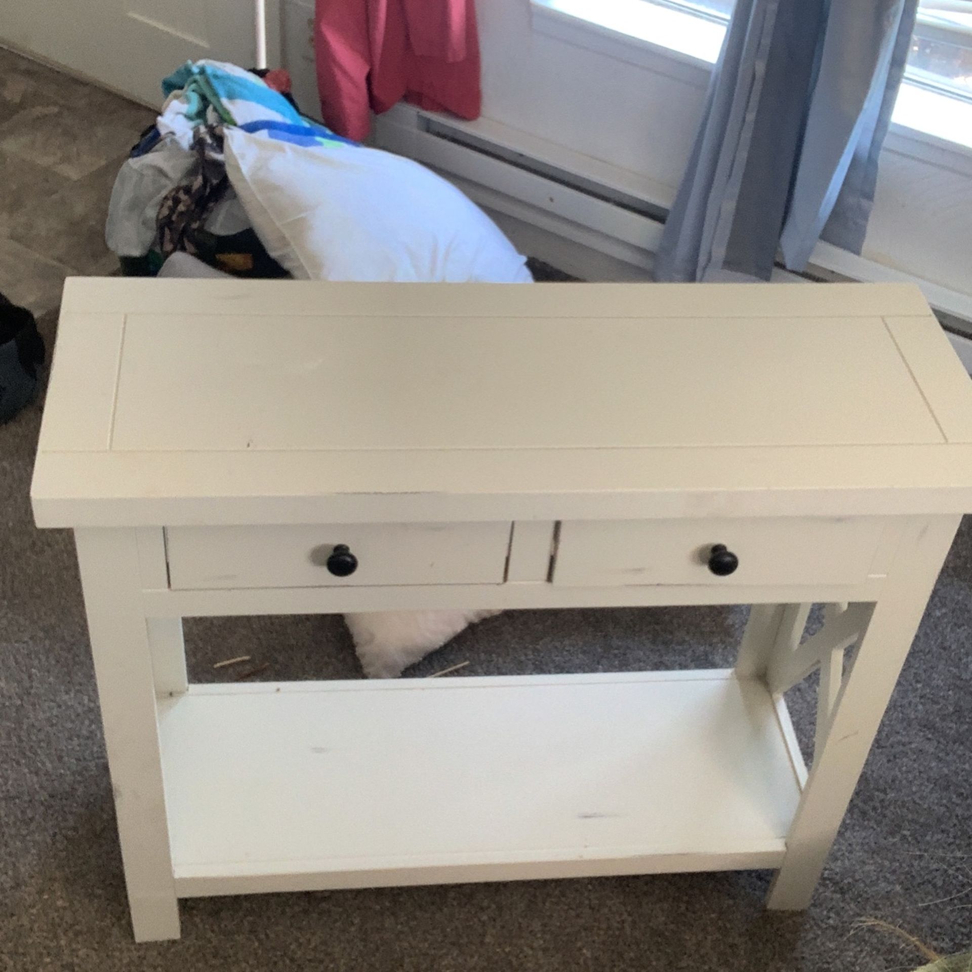 Entry Way Table for Sale in WA OfferUp