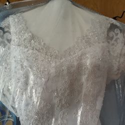Wedding Gown Size 20-22